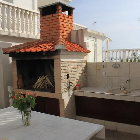 Apartments With A Parking Space Rukavac, Vis - 8837 Apartment *