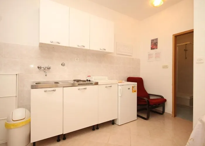 Appartement With A Parking Space Rukavac, - 8837 Vis