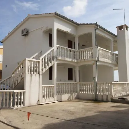 With A Parking Space Rukavac, - 8837 Vis