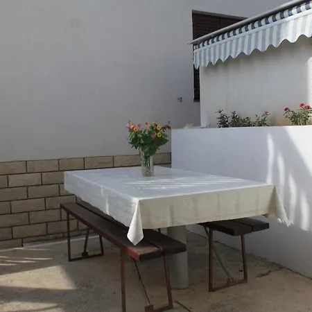 With A Parking Space Rukavac, - 8837