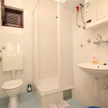 With A Parking Space Rukavac, - 8837 *