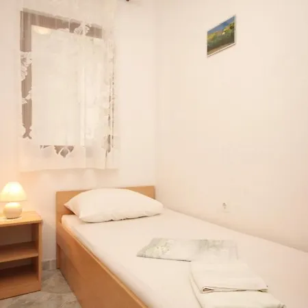 Appartement With A Parking Space Rukavac, - 8837